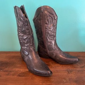 Cloudwalkers by Avenue, Mid Calf Boots